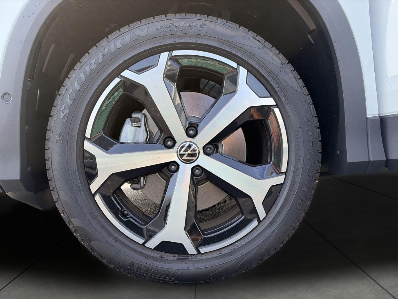 2026 Volkswagen Tiguan SE 4MOTION