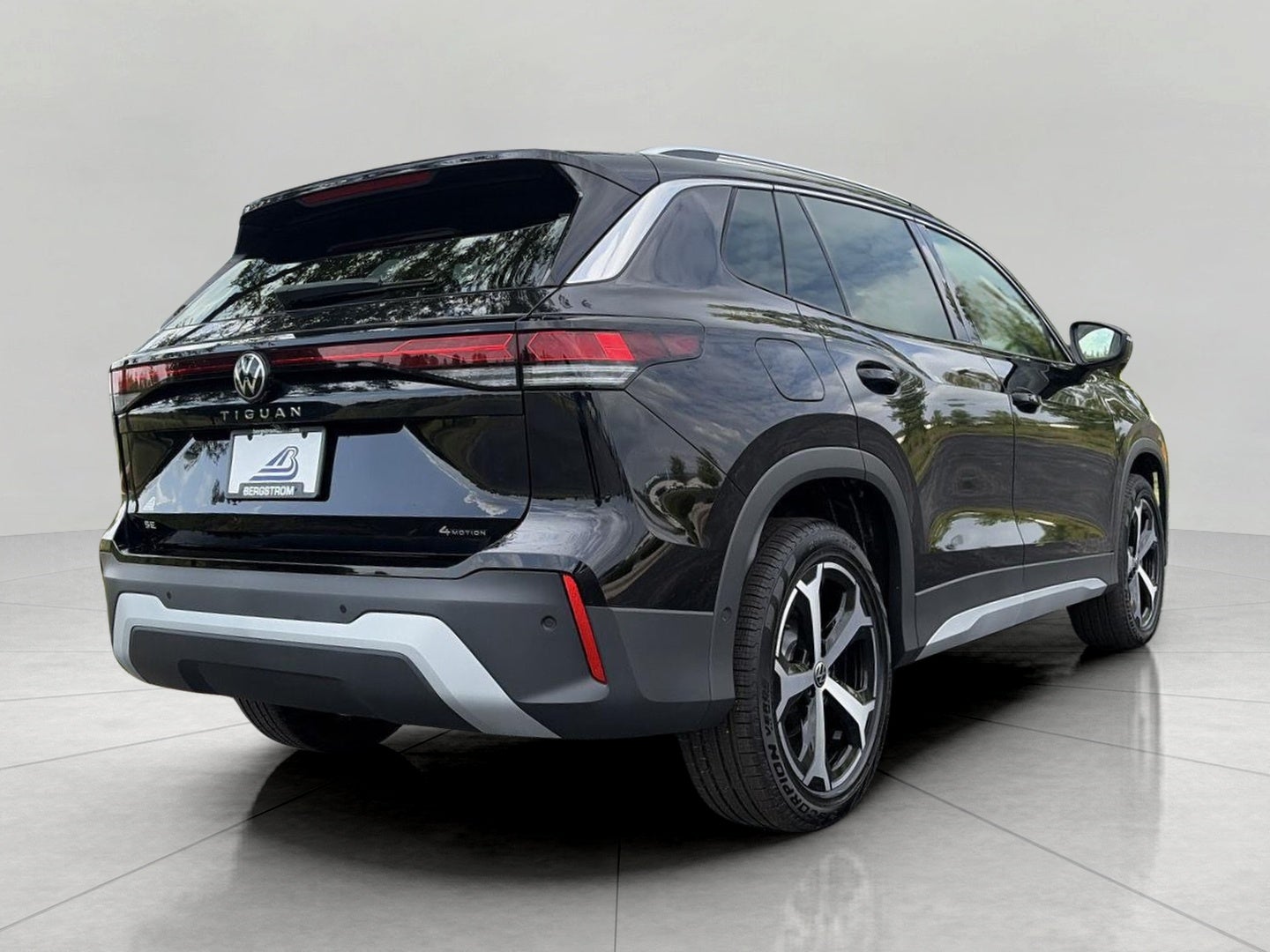 2026 Volkswagen Tiguan SE 4MOTION
