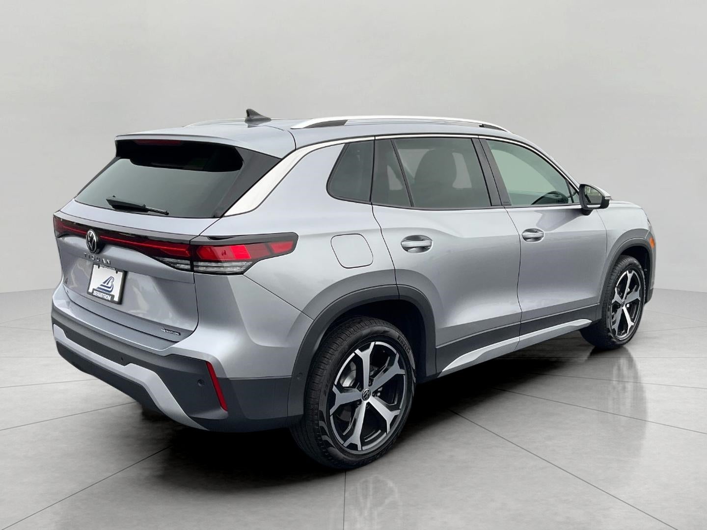 2025 Volkswagen Tiguan 2.0T SE 4MOTION