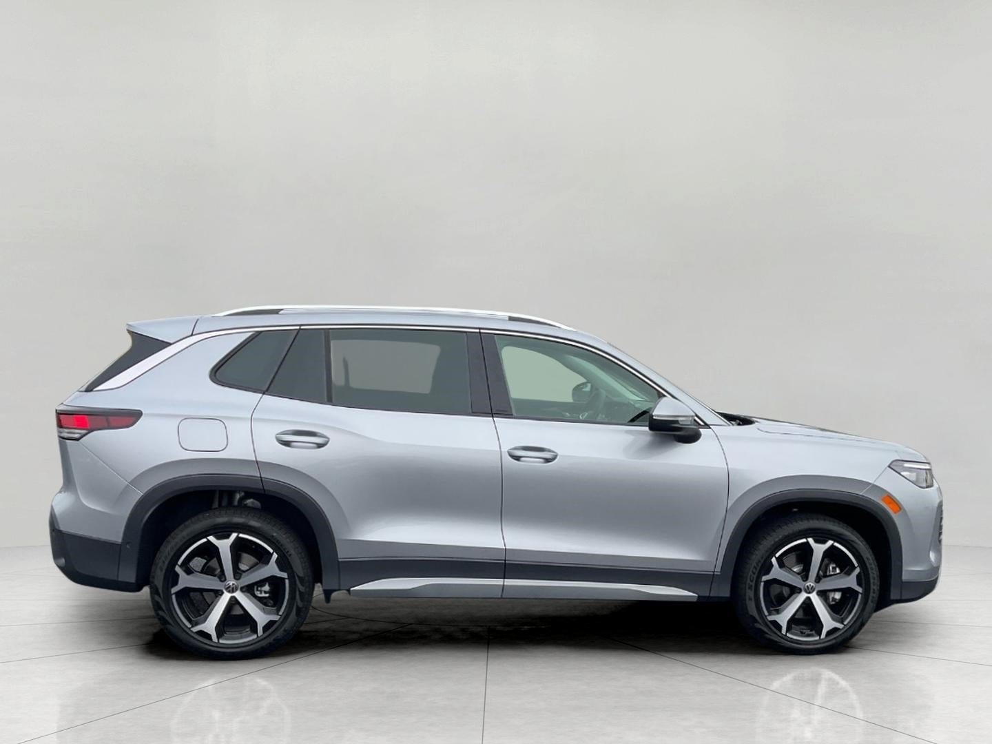 2025 Volkswagen Tiguan 2.0T SE 4MOTION