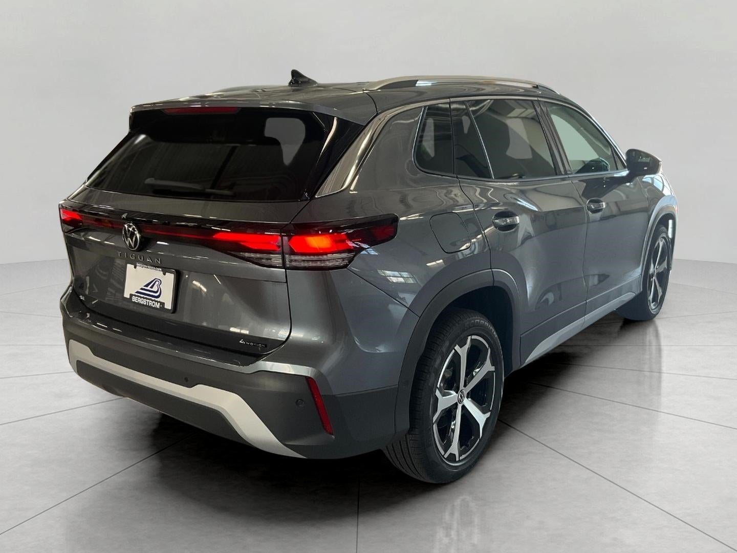 2026 Volkswagen Tiguan SE 4MOTION