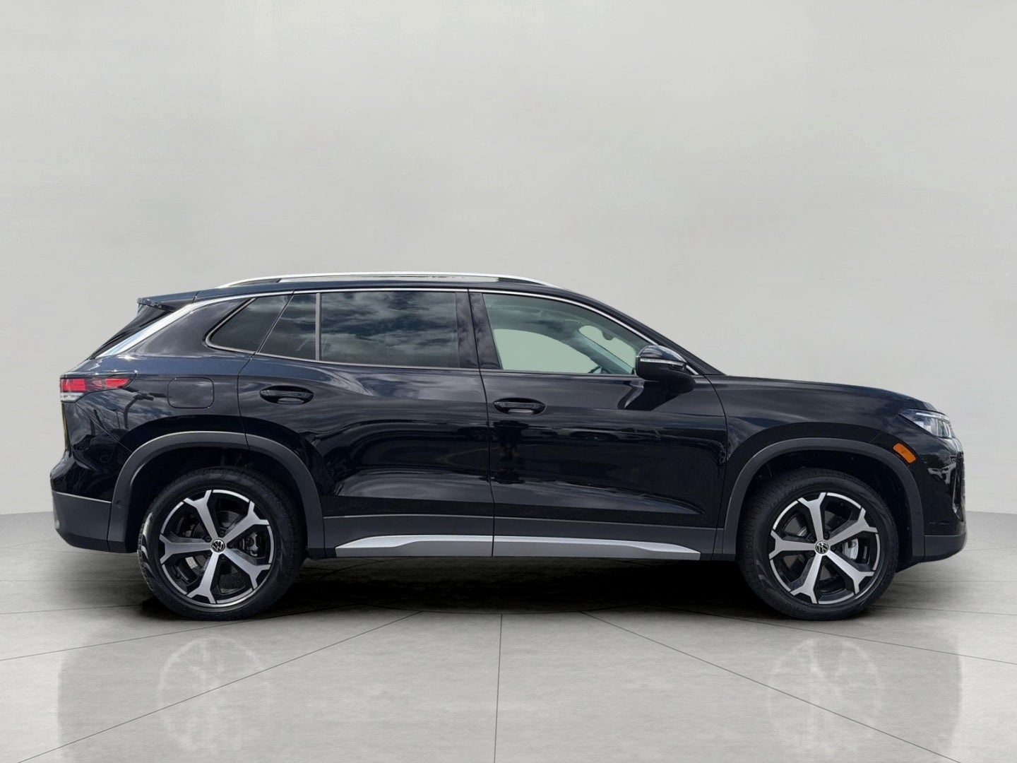 2026 Volkswagen Tiguan SE 4MOTION