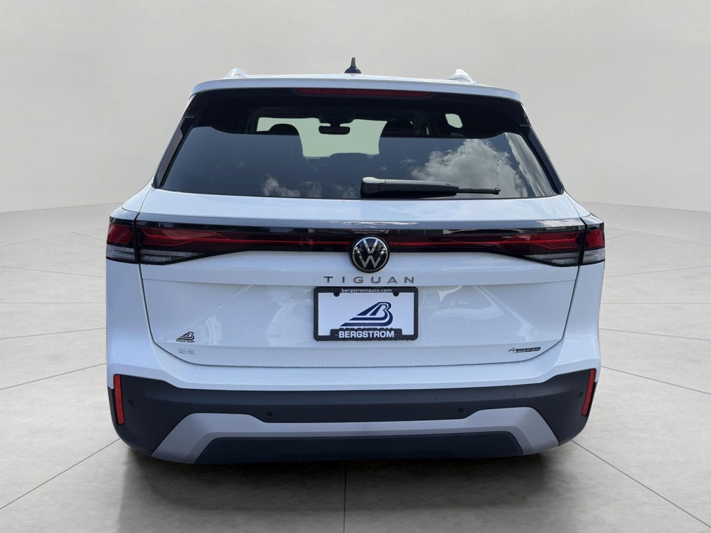 2026 Volkswagen Tiguan SE 4MOTION