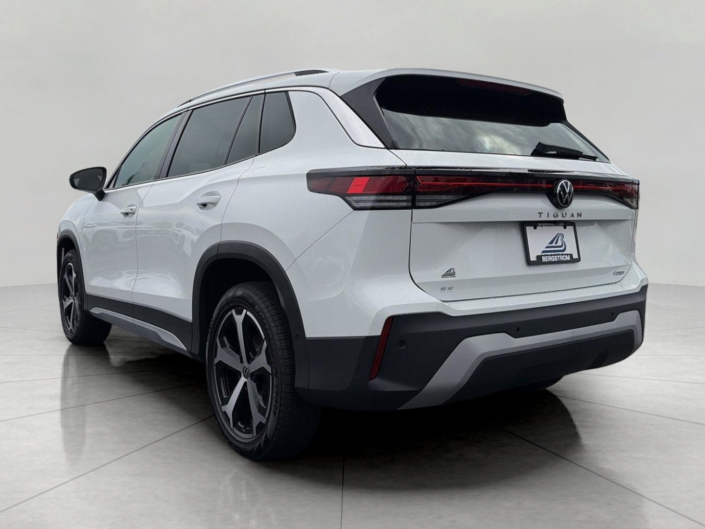 2026 Volkswagen Tiguan SE 4MOTION