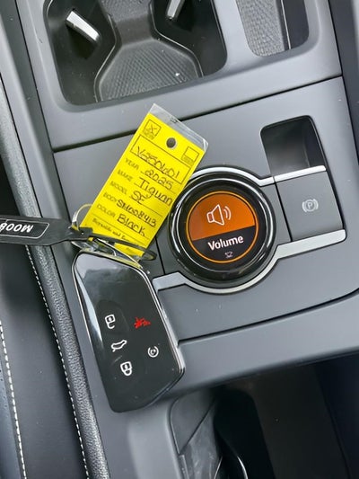 2025 Volkswagen Tiguan 2.0T SE 4MOTION