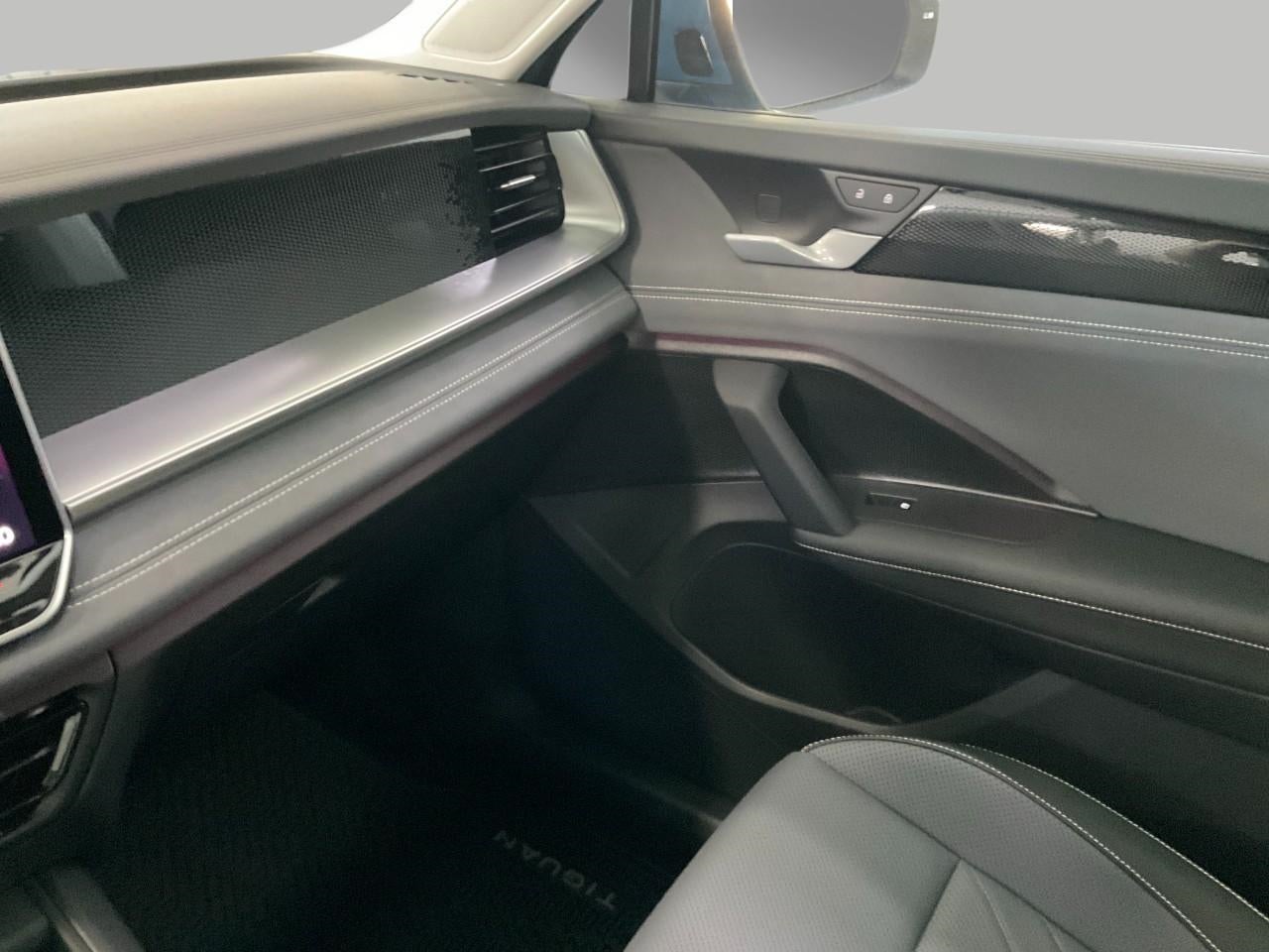 2026 Volkswagen Tiguan SE 4MOTION