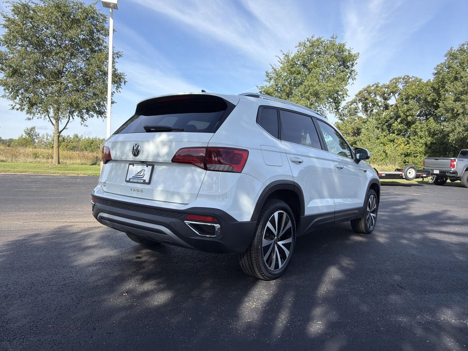 2022 Volkswagen Taos SE FWD