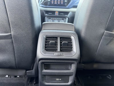 2022 Volkswagen Taos SE FWD