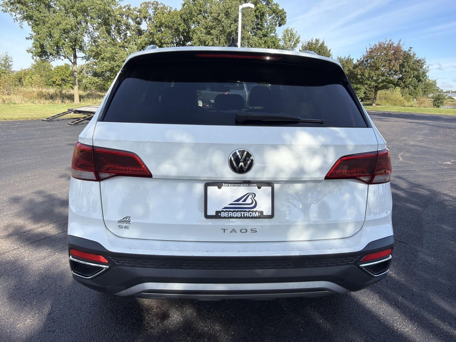 2022 Volkswagen Taos SE FWD