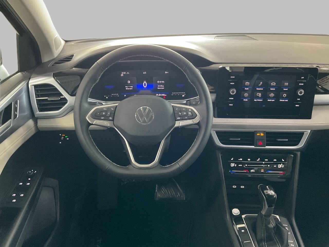 2026 Volkswagen Taos SE 4MOTION