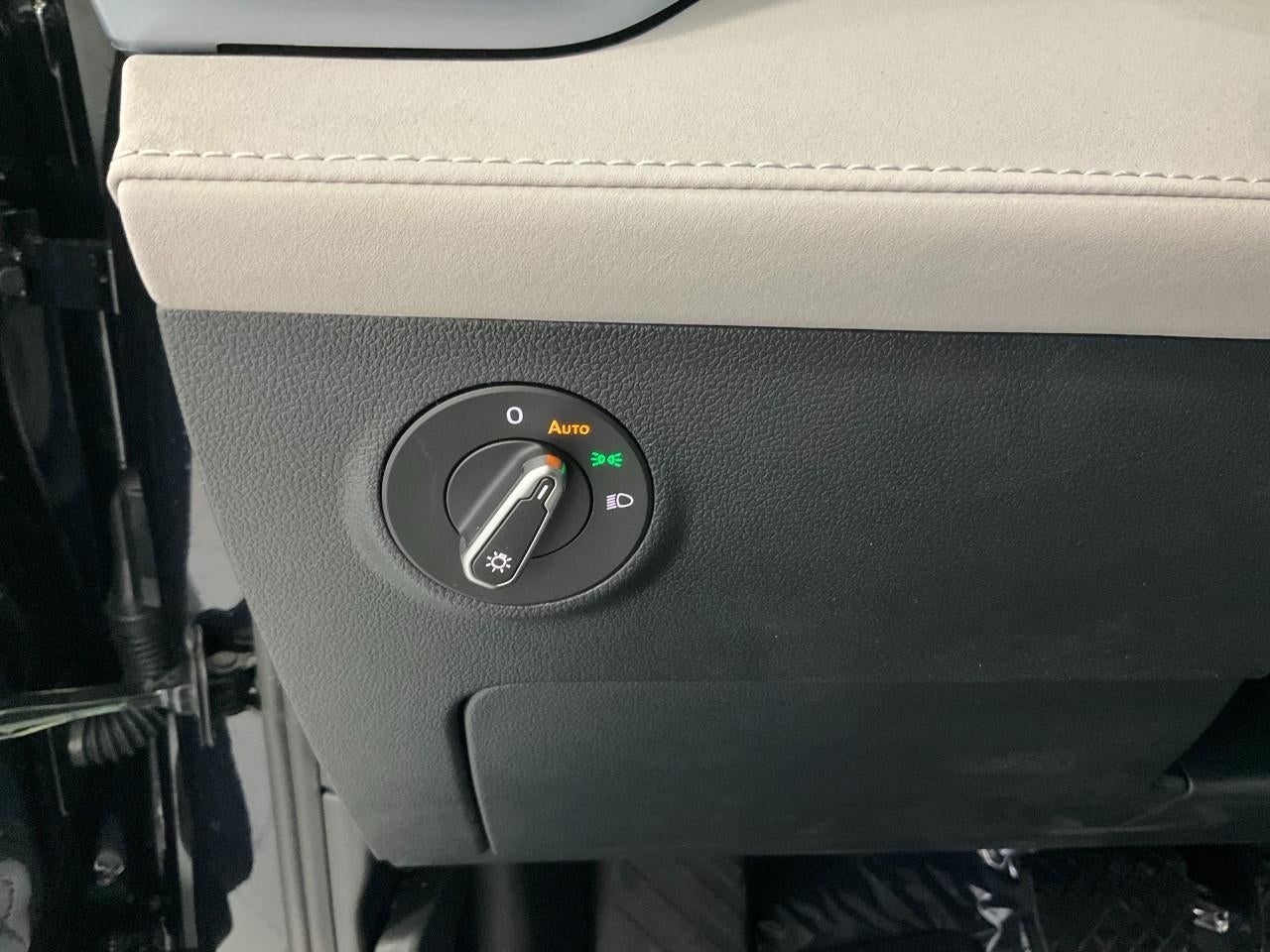 2026 Volkswagen Taos SE 4MOTION