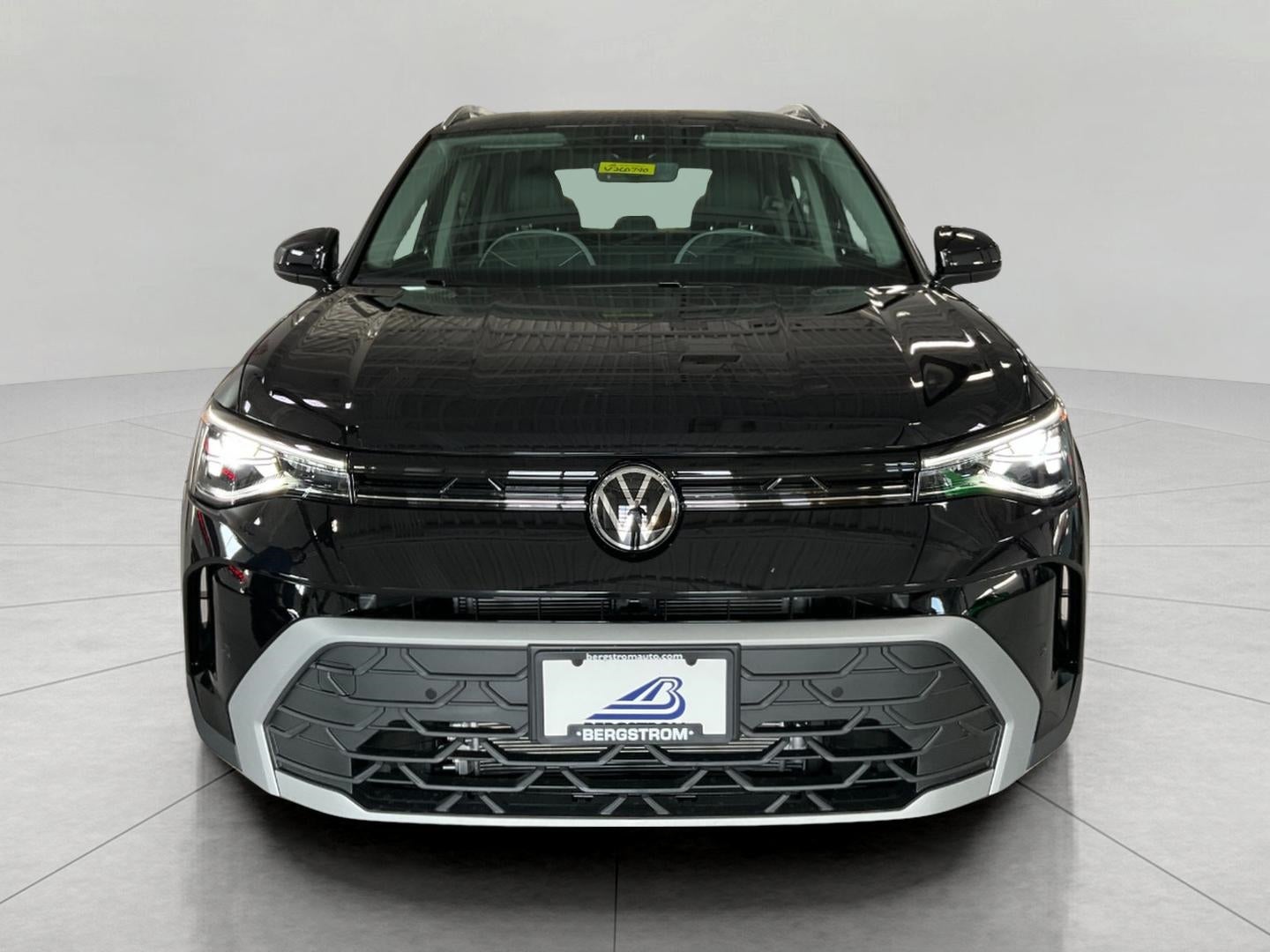 2026 Volkswagen Taos SE 4MOTION