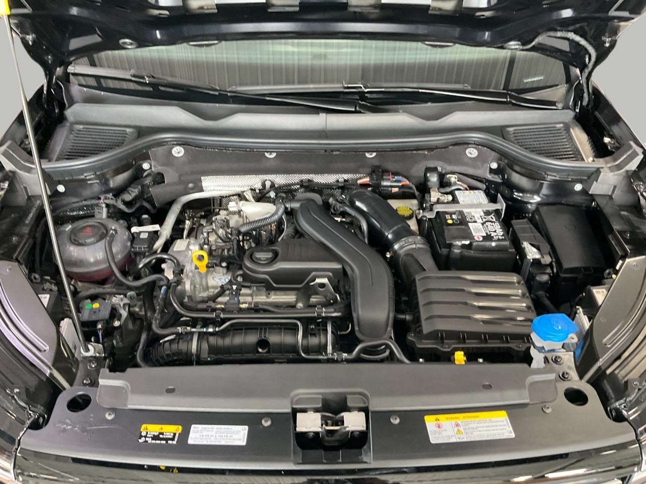 2026 Volkswagen Taos SE 4MOTION