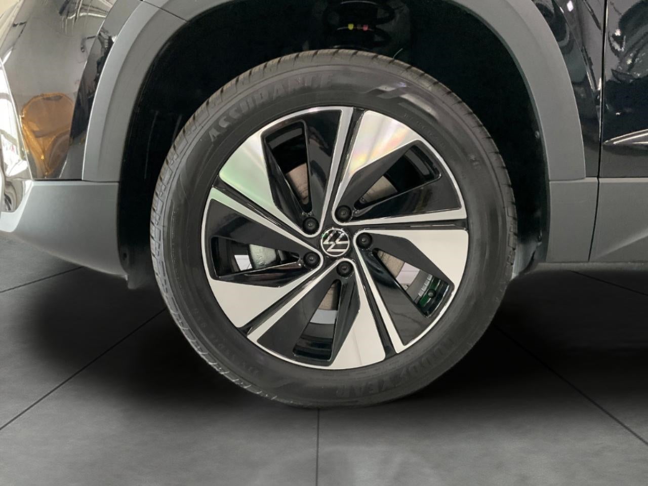 2026 Volkswagen Taos SE 4MOTION