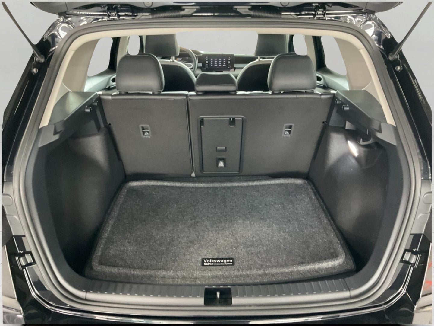 2026 Volkswagen Taos SE 4MOTION