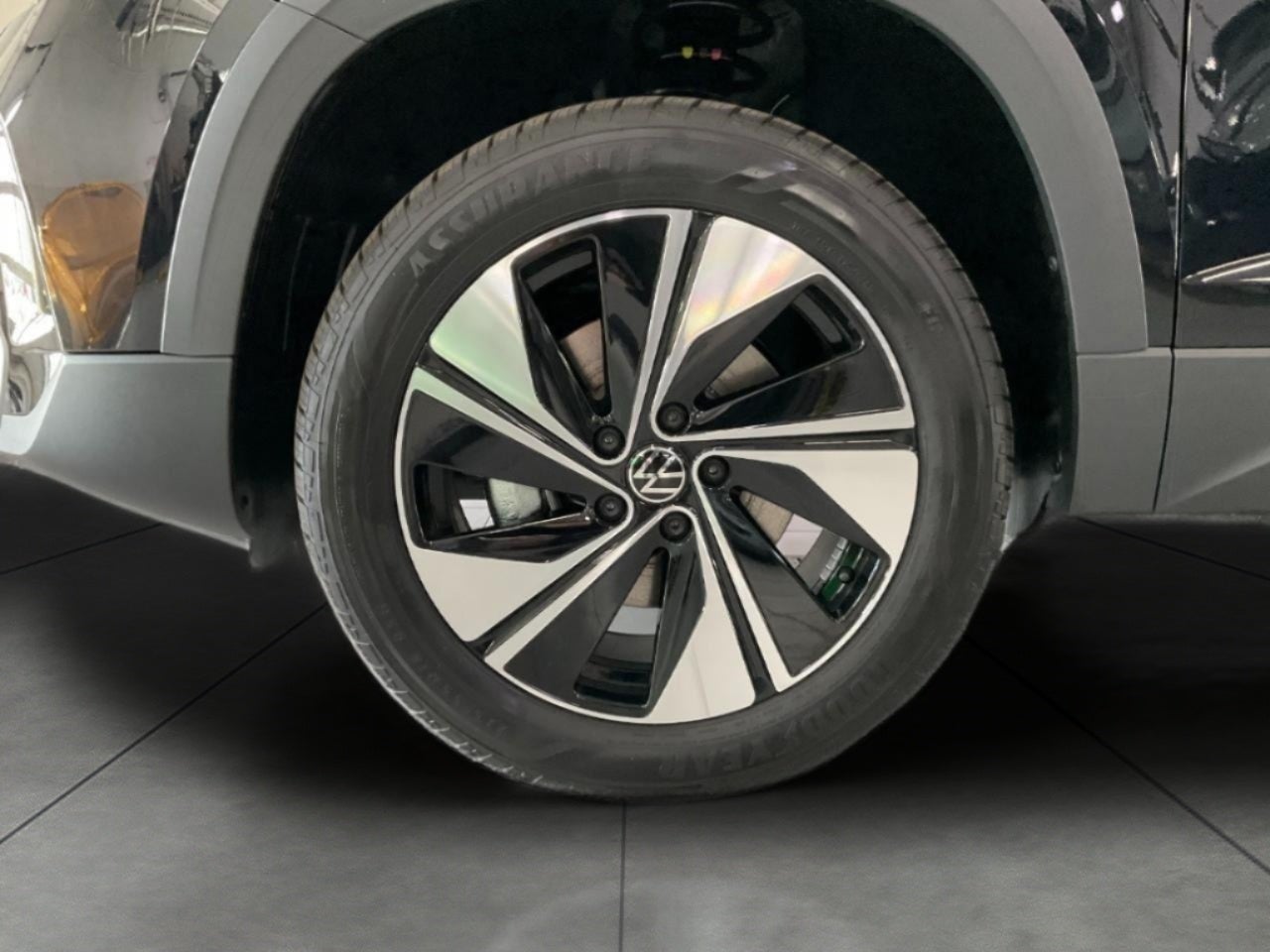 2026 Volkswagen Taos SE 4MOTION
