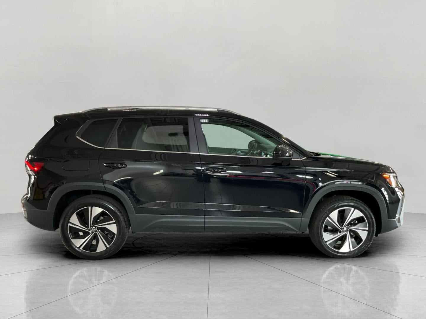 2026 Volkswagen Taos SE 4MOTION