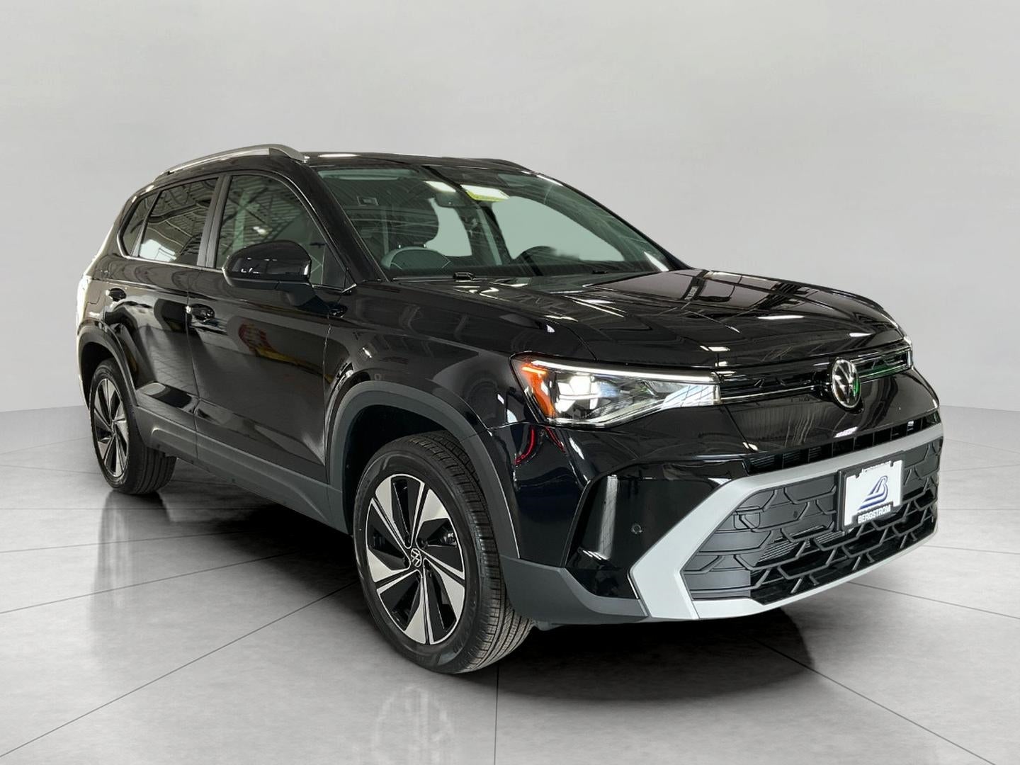 2026 Volkswagen Taos SE 4MOTION