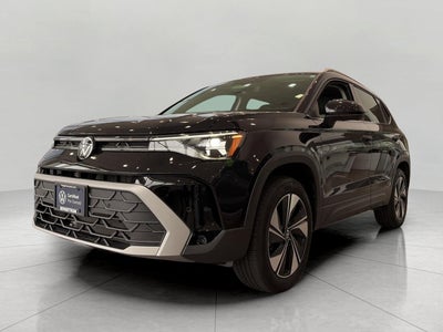 2025 Volkswagen Taos SE 4MOTION