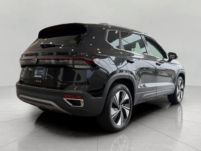 2025 Volkswagen Taos SE 4MOTION