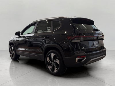 2025 Volkswagen Taos SE 4MOTION