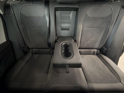 2025 Volkswagen Taos SE 4MOTION