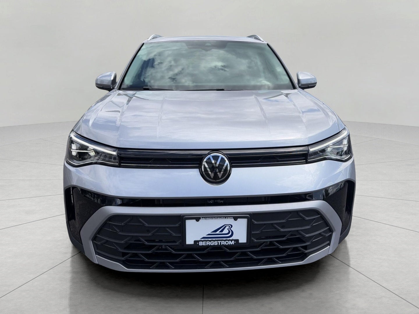 2026 Volkswagen Taos SE 4MOTION
