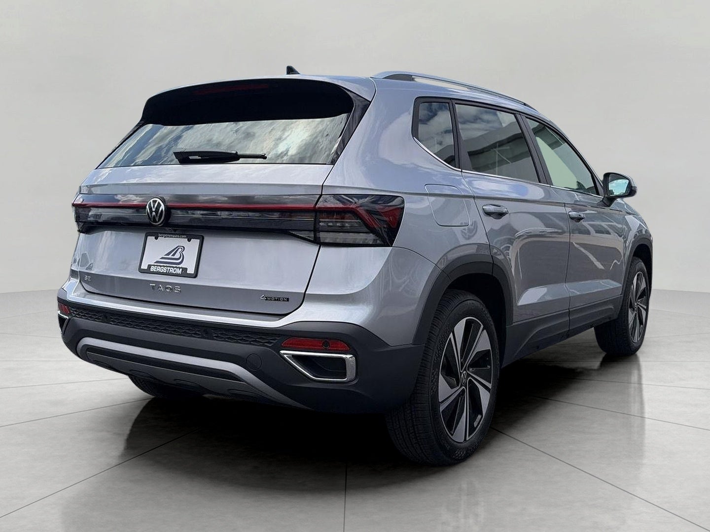 2026 Volkswagen Taos SE 4MOTION