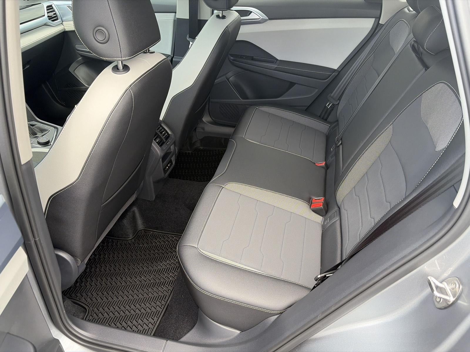 2026 Volkswagen Taos SE 4MOTION
