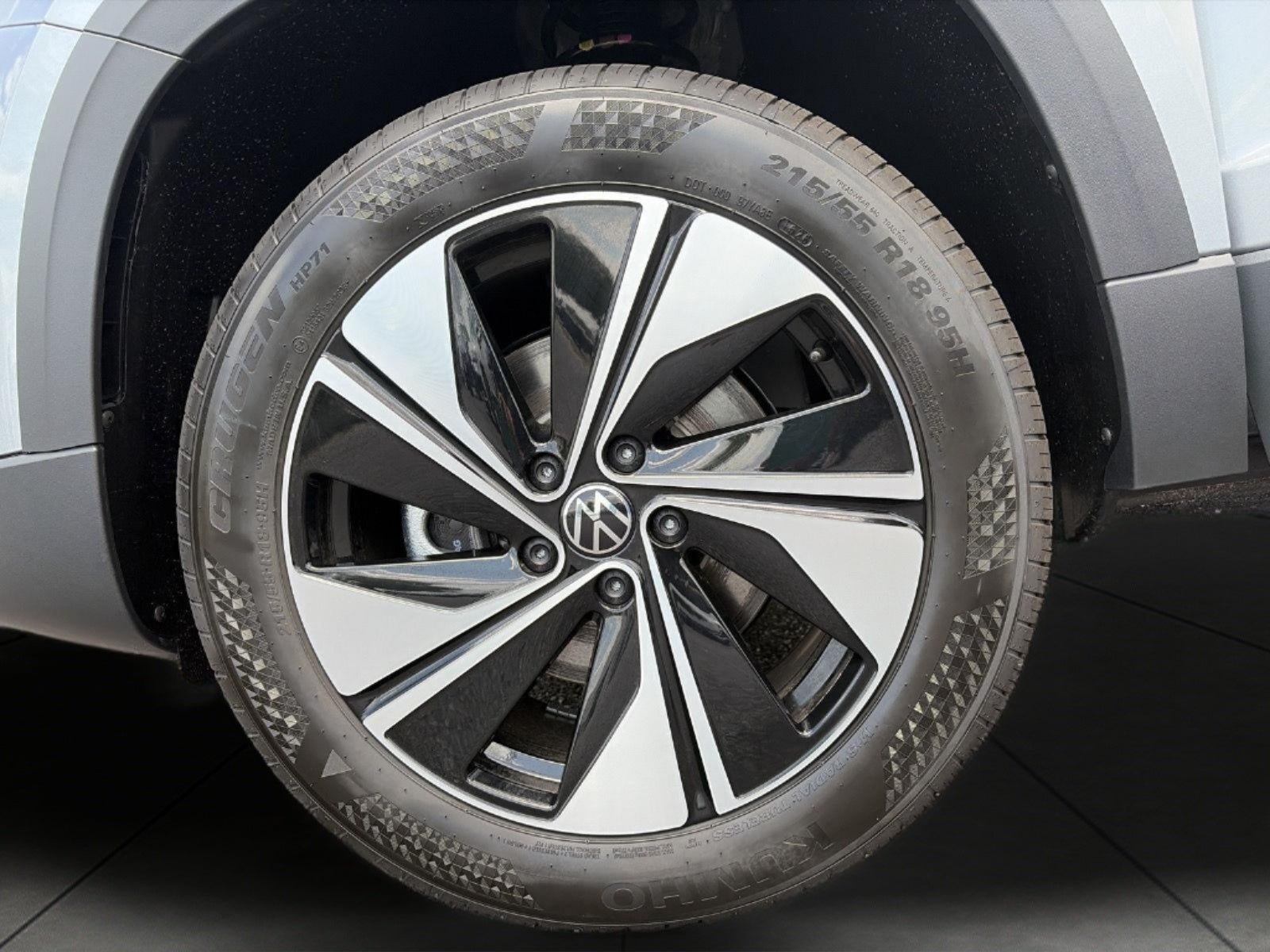 2026 Volkswagen Taos SE 4MOTION
