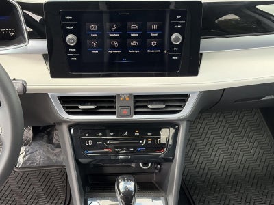 2026 Volkswagen Taos SE 4MOTION