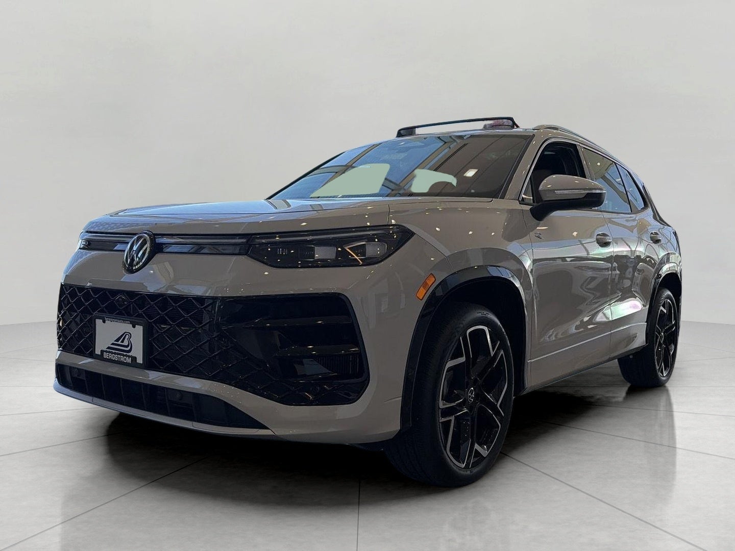 2026 Volkswagen Tiguan SEL R-Line Turbo 4MOTION