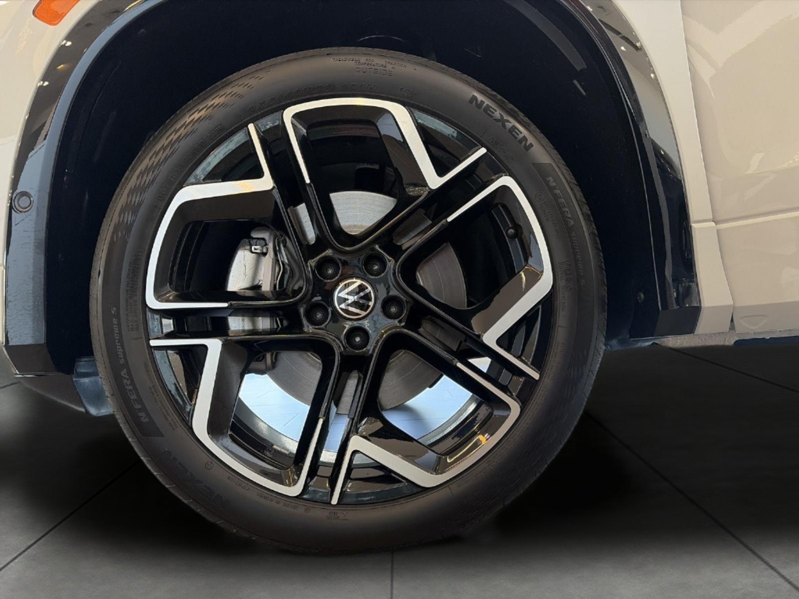 2026 Volkswagen Tiguan SEL R-Line Turbo 4MOTION