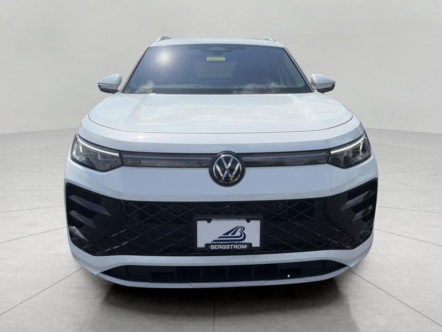 2026 Volkswagen Tiguan SEL R-Line Turbo 4MOTION
