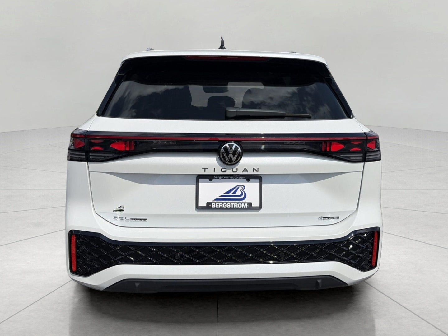2026 Volkswagen Tiguan SEL R-Line Turbo 4MOTION