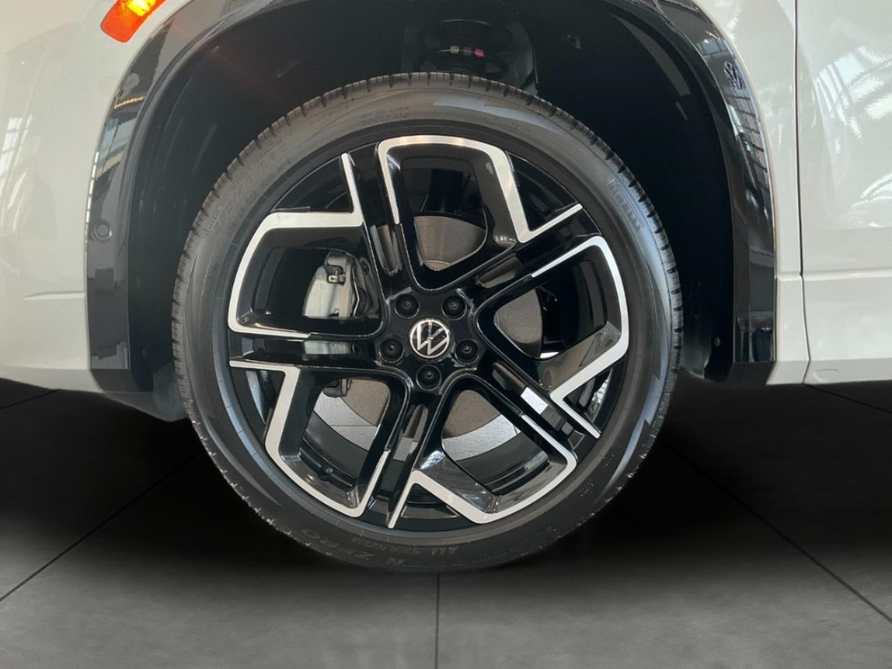 2026 Volkswagen Tiguan SEL R-Line Turbo 4MOTION
