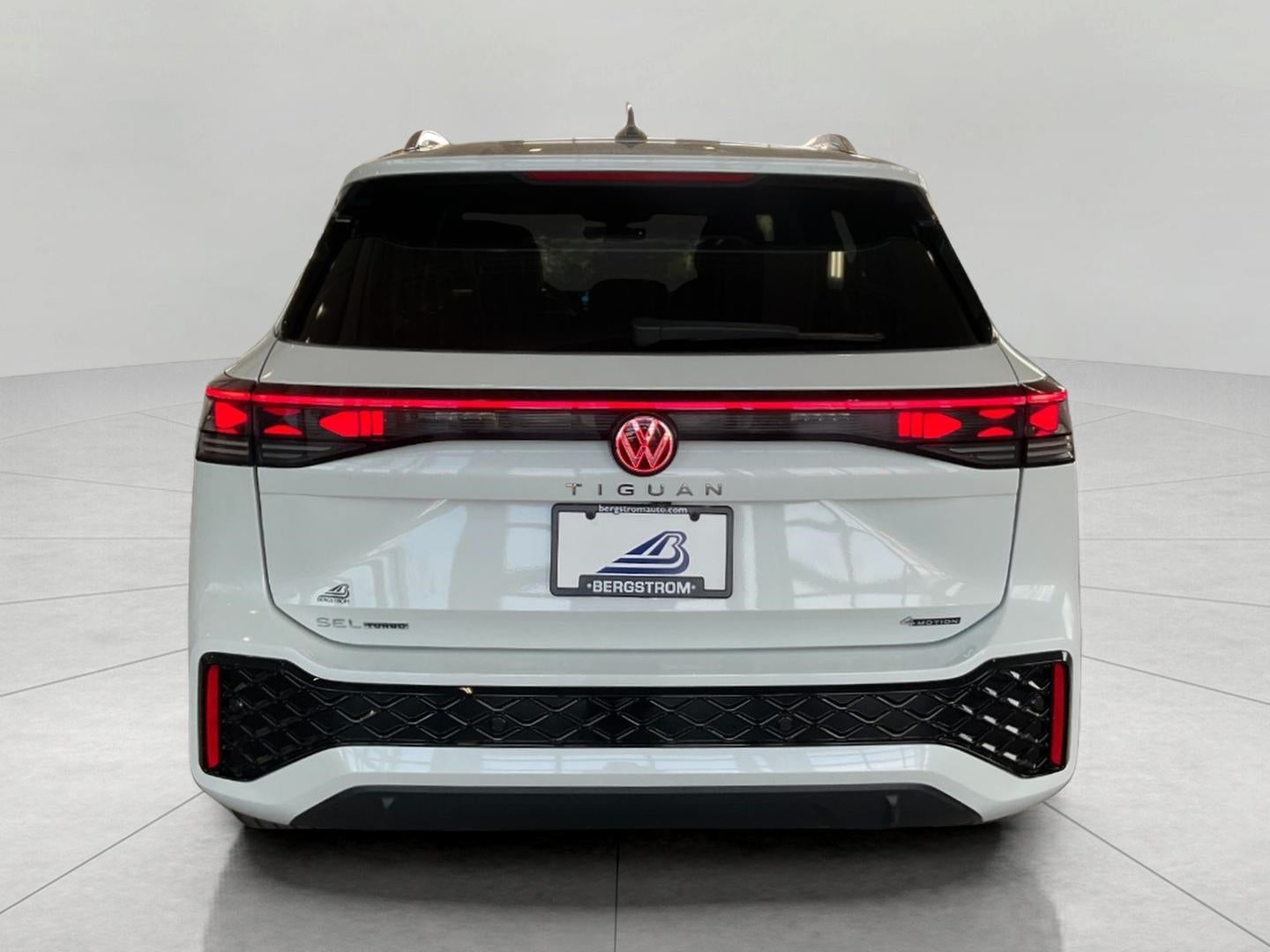 2026 Volkswagen Tiguan SEL R-Line Turbo 4MOTION