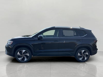 2025 Volkswagen Taos SE 4MOTION