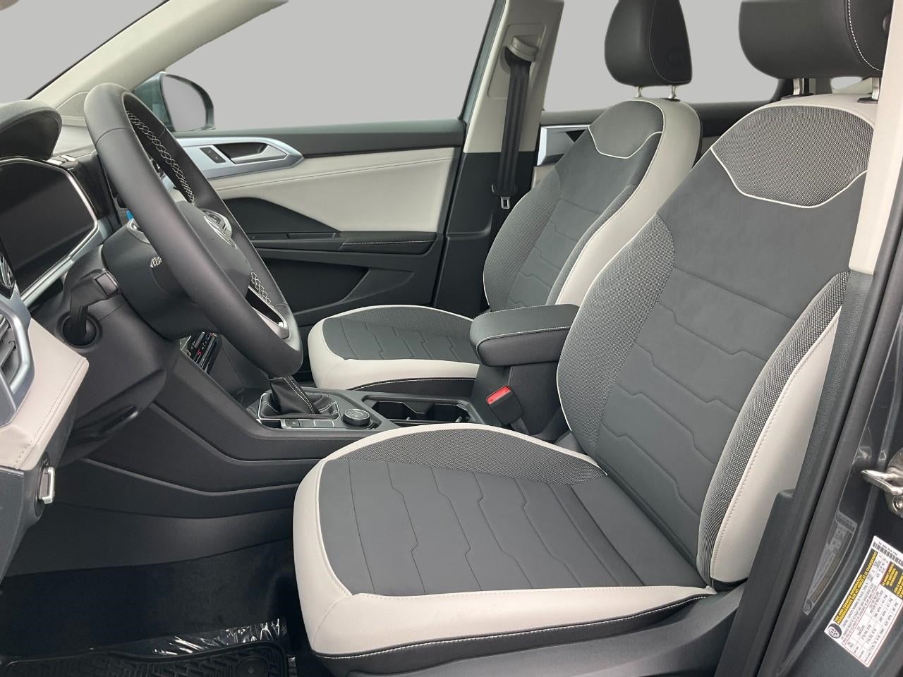 2026 Volkswagen Taos SE 4MOTION