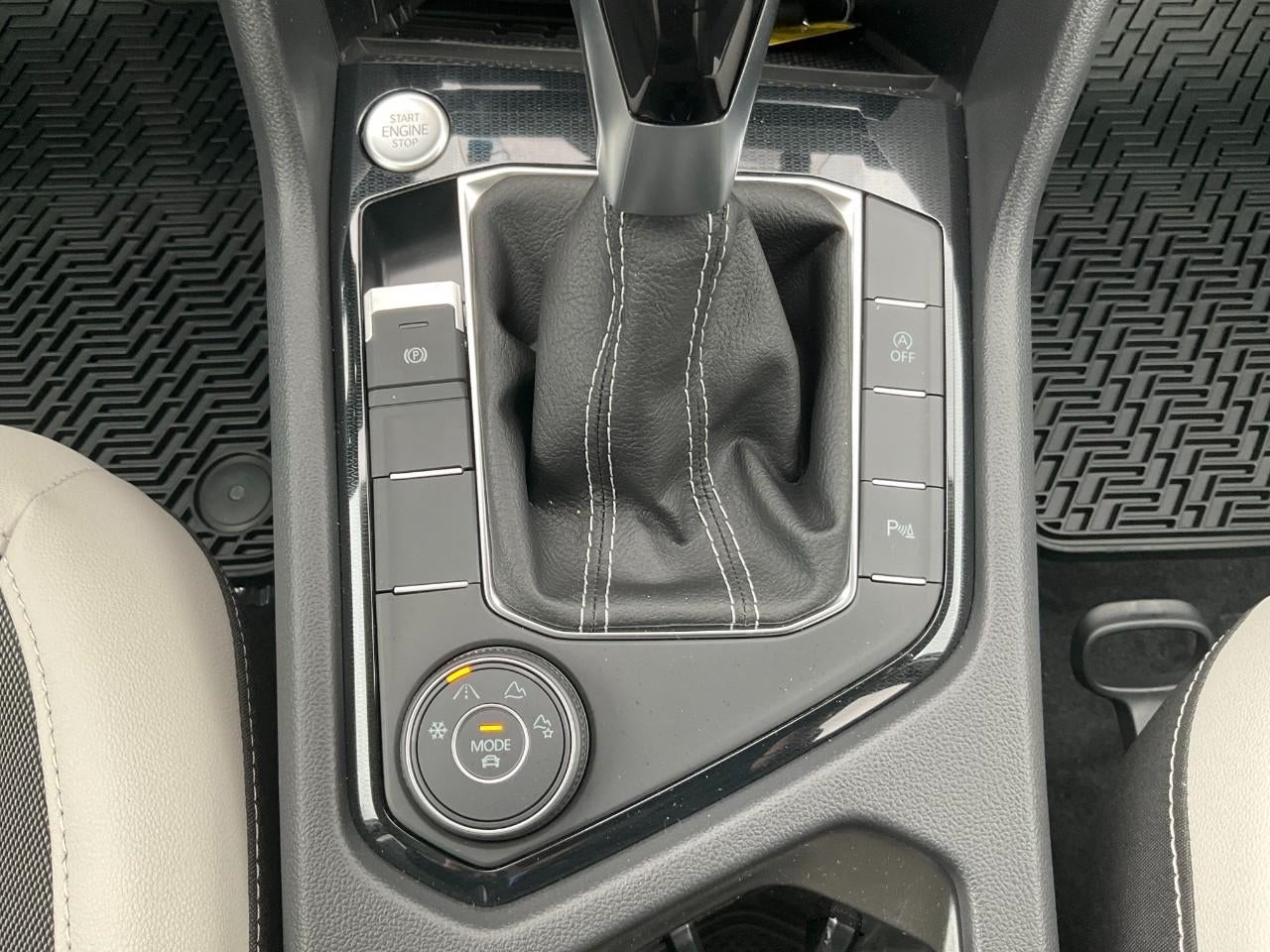 2026 Volkswagen Taos SE 4MOTION