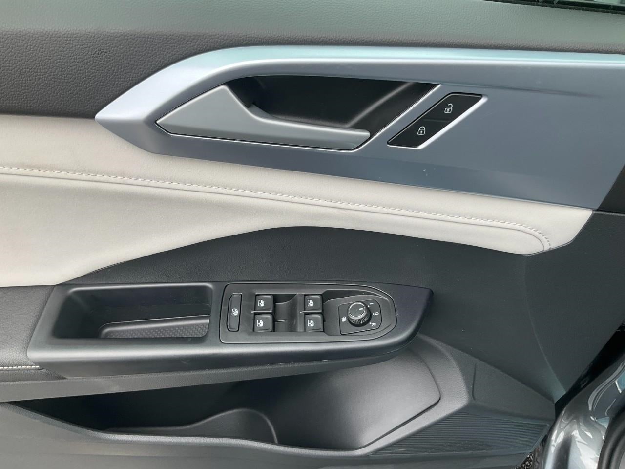 2026 Volkswagen Taos SE 4MOTION