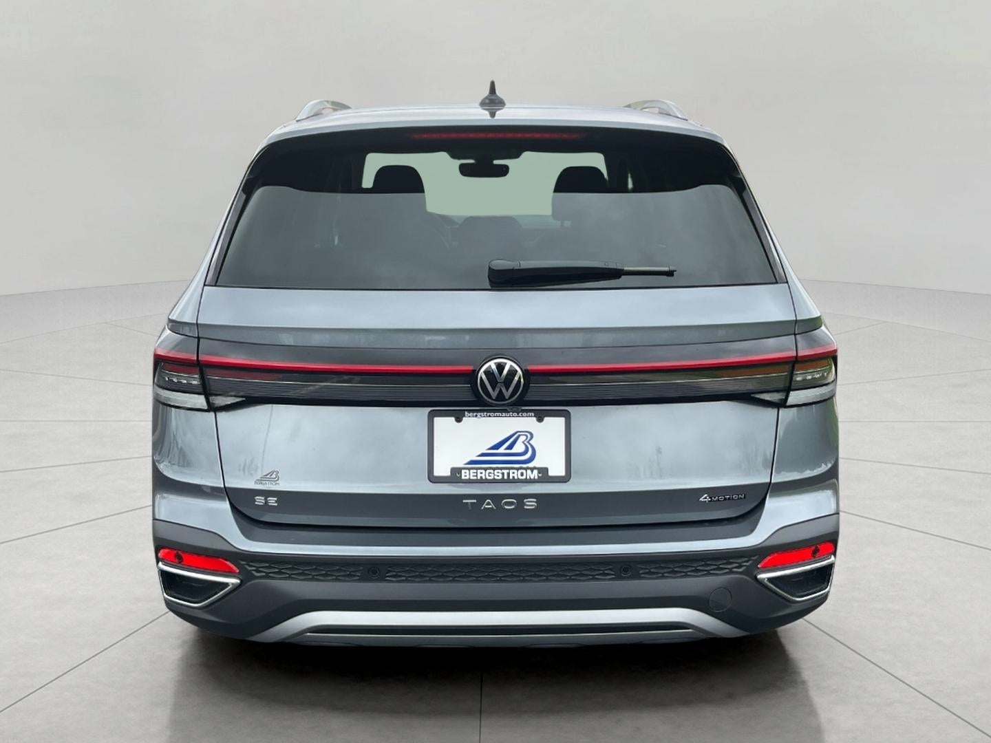 2026 Volkswagen Taos SE 4MOTION