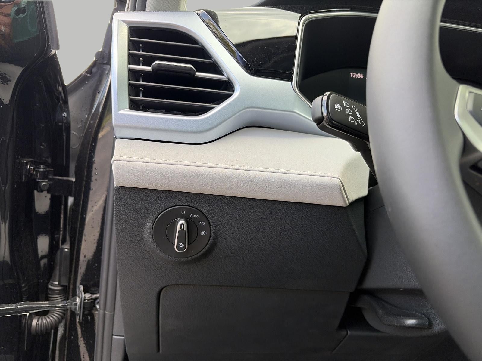 2026 Volkswagen Taos SE 4MOTION