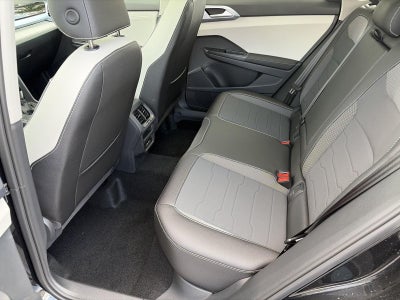 2026 Volkswagen Taos SE 4MOTION