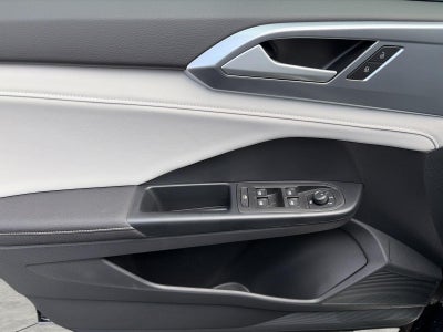 2026 Volkswagen Taos SE 4MOTION