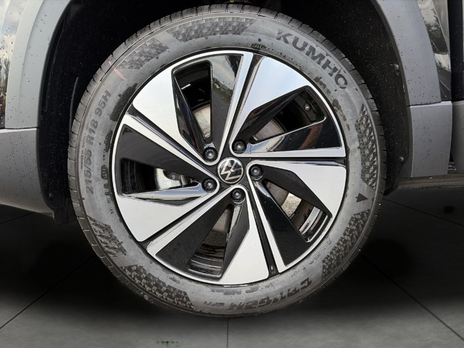 2026 Volkswagen Taos SE 4MOTION