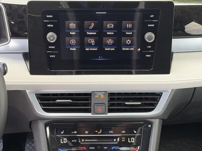2026 Volkswagen Taos SE 4MOTION
