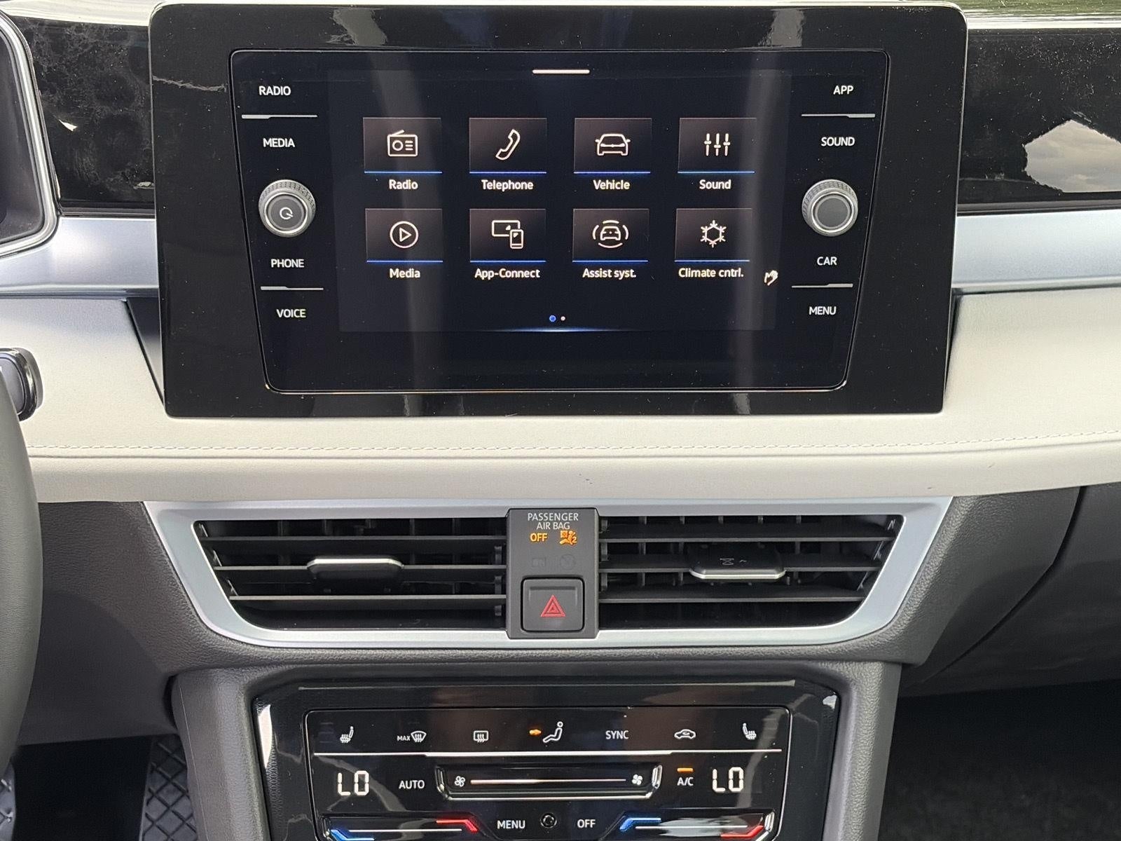 2026 Volkswagen Taos SE 4MOTION