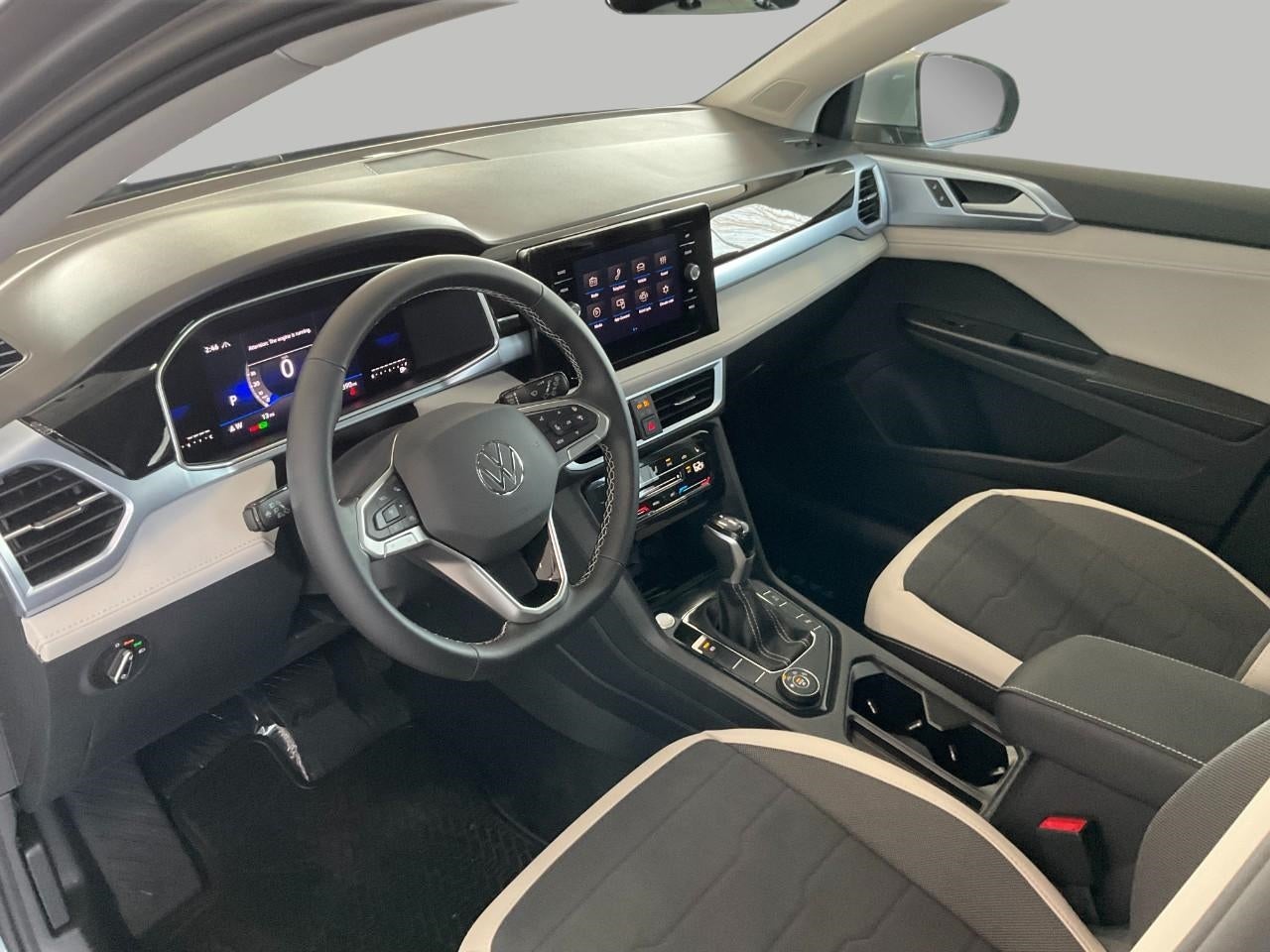 2026 Volkswagen Taos SE 4MOTION