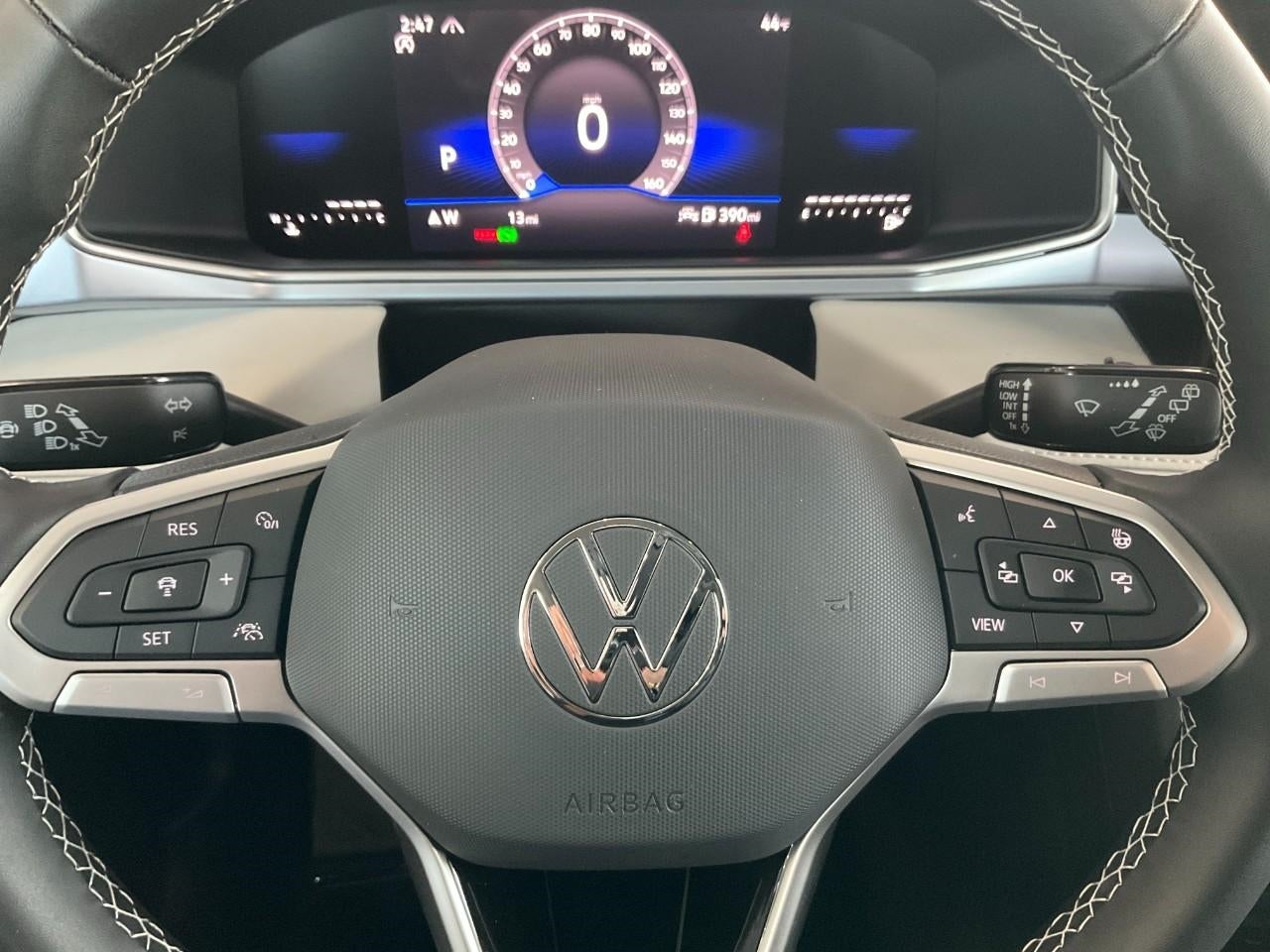 2026 Volkswagen Taos SE 4MOTION